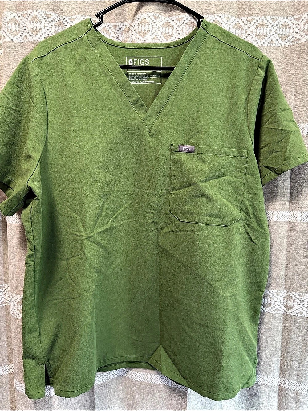 FIGS Casma Scrub Top Green V-Neck Short Sleeve